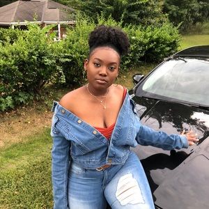 Meet your Posher, Bria